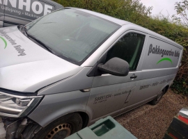 AY17643 VOLKSWAGEN TRANSPORTER T-6 2.0 TDI manual  2015